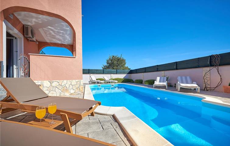 Location de vacances pour 8 personnes, avec terrasse à Trogir - 3