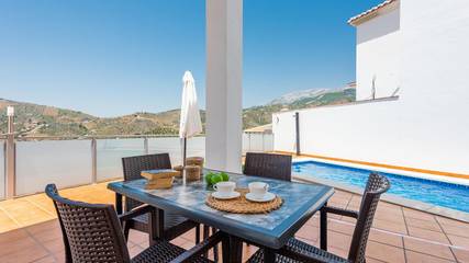 Casa rural para 10 personas, con piscina y balcón/terraza en Canillas de Albaida