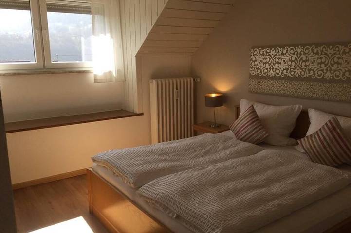 Doppelzimmer Zimmer 3 - Gästehaus Am Rebenhang in Mehring, Moseleifel