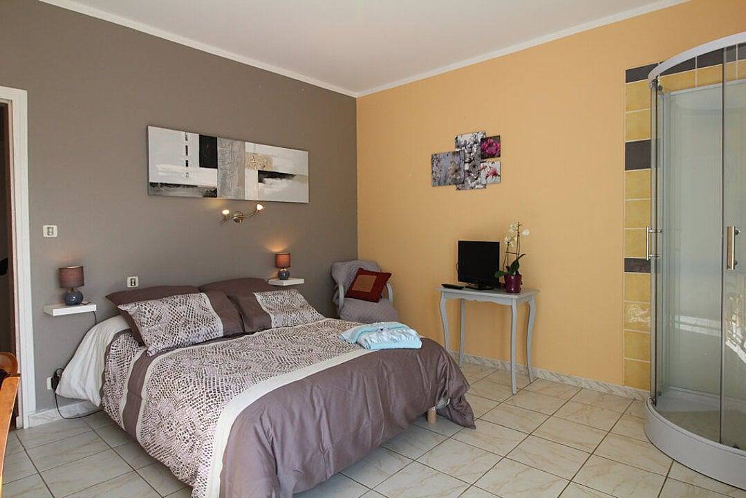 Le Belvédère - Chambre Krys in Bagnères-de-Bigorre, Hautes-Pyrénées