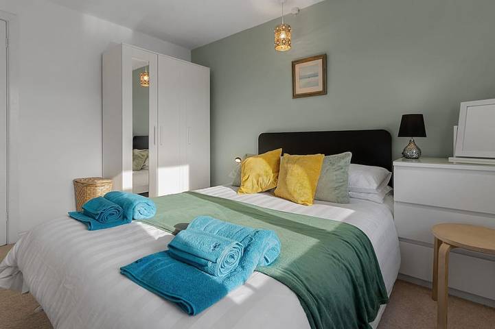 Prime central location at Harbour Heights in Brixham in Brixham, Torbay
