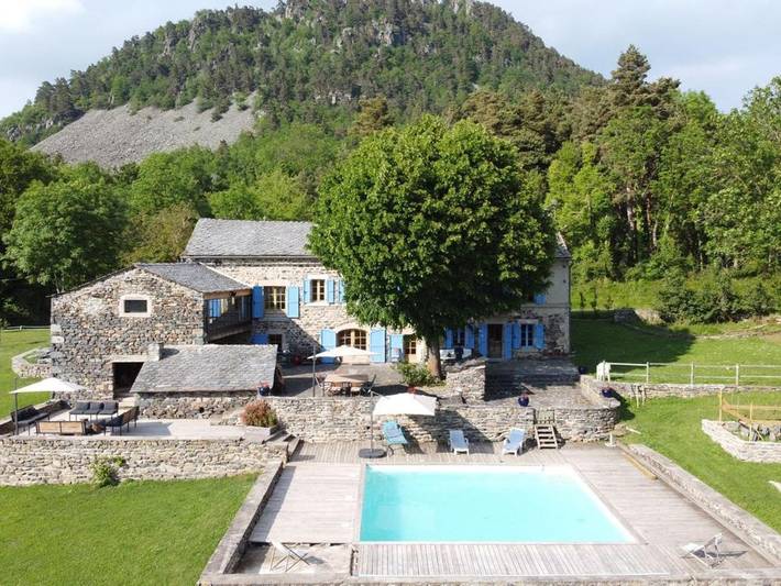 Location de vacances pour 5 personnes, avec piscine à Saint-Étienne-Lardeyrol - 2