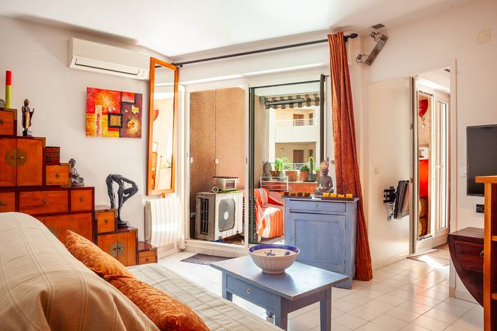Holiday rental for 3 people, with balcony in Bandol