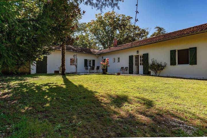 Maison de vacances pour 12 personnes, avec jardin et terrasse, animaux acceptés