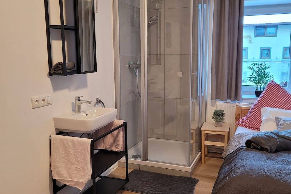 Ganze Wohnung, Ferienwohnung Gipfelblick für 4 - 9 Personen Ferienwohnung in den Bergen in Nesselwängle, Außerfern