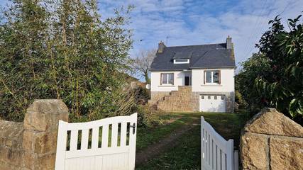 Gîte pour 4 personnes, avec jardin dans Plage des Dunes (Penvénan)