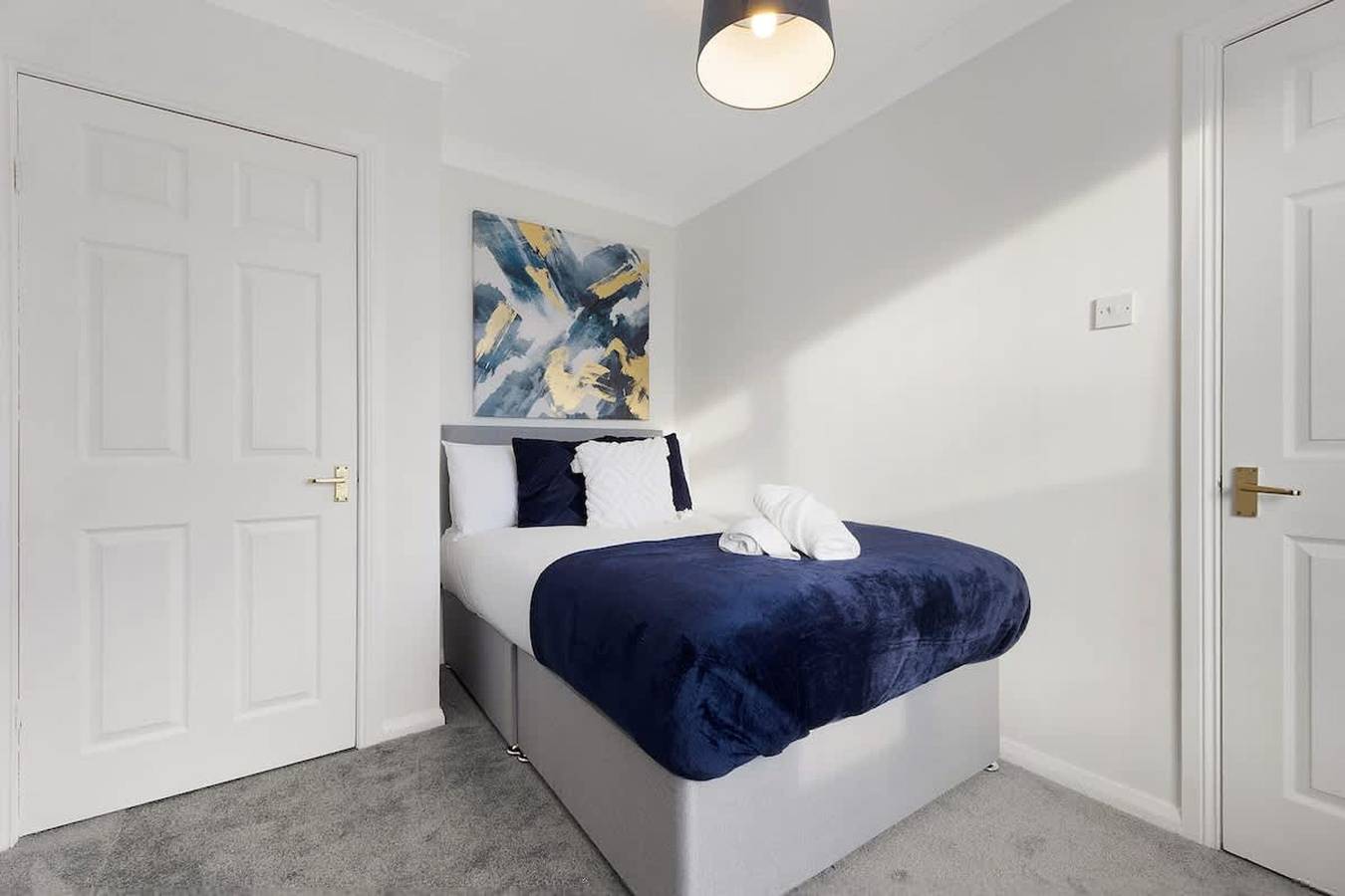 5 Bedroom in Newton Drive With Free Street Parking in Durham, Comté de Durham