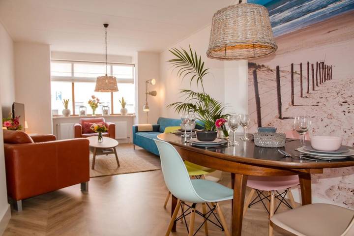 Ferienwohnung für 4 Personen, mit Terrasse und Garten sowie Ausblick in Katwijk
