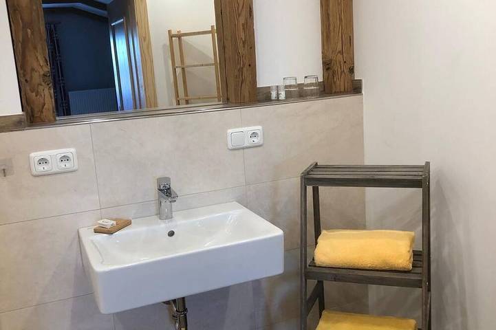 Ferienwohnung für 4 Personen, mit Balkon und Garten, mit Haustier