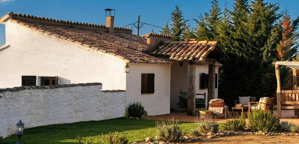 Casa rural para 10 personas, con Terraza además de Jardín y Vistas en Caserras