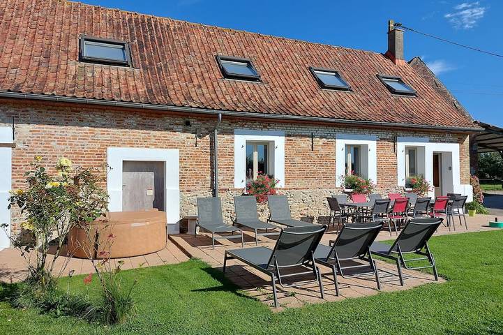 Location de vacances pour 12 personnes, avec Terrasse et Jardin à Lacres