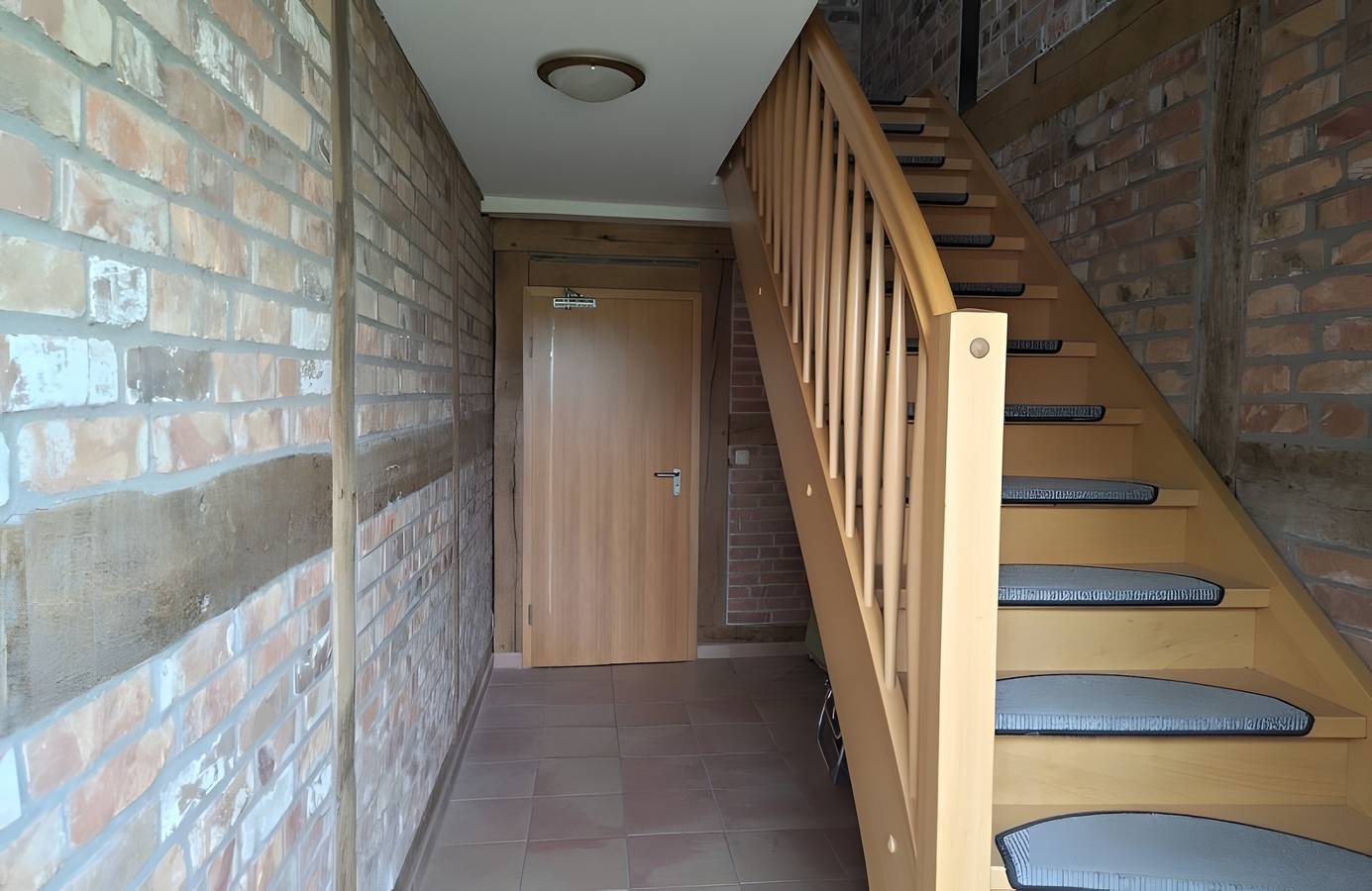 Ganze Wohnung, Apartment „Fewo Steuerboard“ mit gemeinsamer Terrasse, Garten und Wlan in Röbel, Müritz