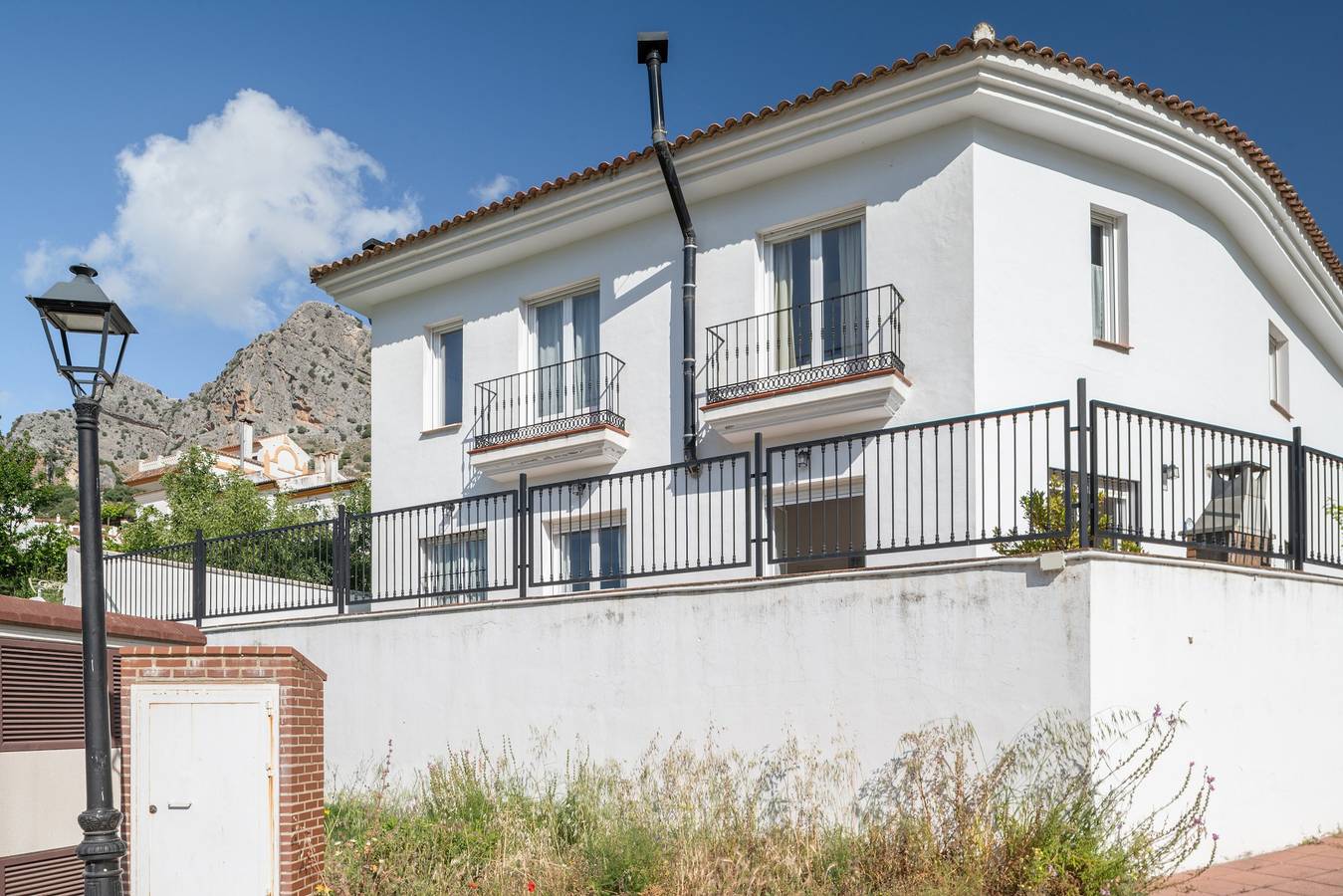 Ganze Wohnung, Apartment 'Casa Riguelas' mit Bergblick, Gemeinschaftspool und Gemeinschaftsgarten in Montejaque, Málaga Provinz