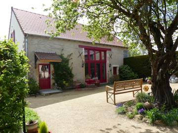 Gîte pour 6 personnes, avec terrasse et jardin à Deneuille-les-Mines