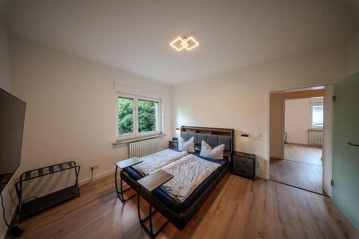 "Casa del Beni" Große Wohlfühloase mit Pool, Kamin, Billard & Großen Garten in Fredersdorf, Fredersdorf-Vogelsdorf