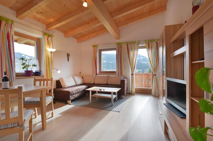 Ferienwohnung für 4 Personen, mit Balkon und Garten, kinderfreundlich in den Kitzbüheler Alpen