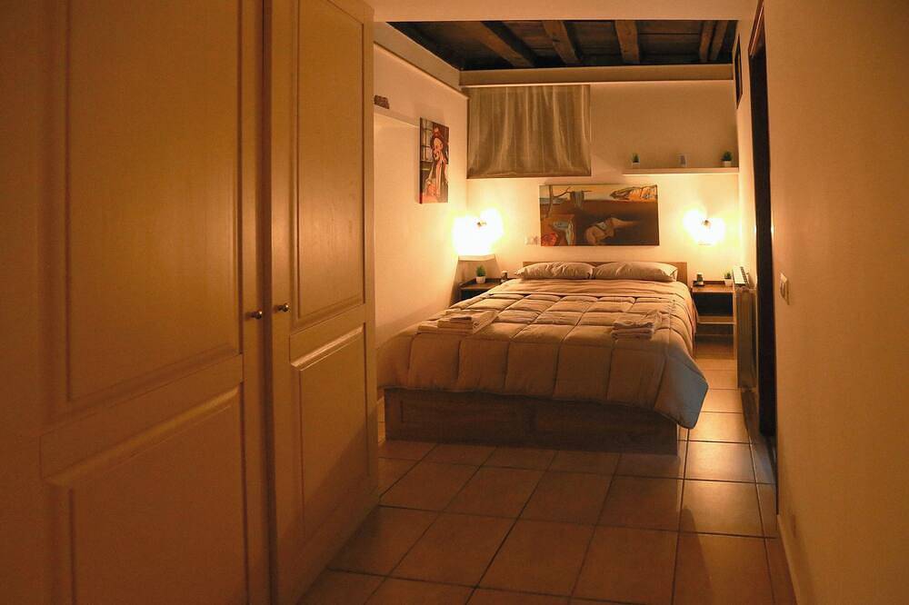 Entire apartment, Domus Rustica in Tivoli, Rome Province
