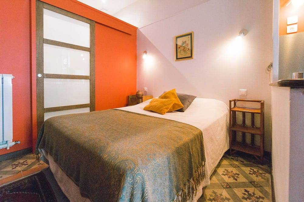 Appartement entier, Studio de charme à 2 mn des Arènes in Arles, Région d'Arles