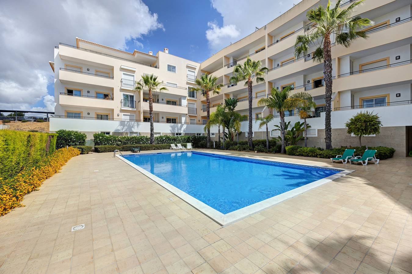 Entire apartment, Holiday Apartment "Morning View Terrace" with Sea View, Shared Pool & Wi-Fi in São Sebastião, Lagos