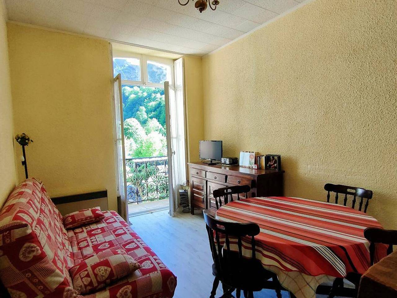 Appartement De Vacances pour 6 Personnes dans Cauterets, Pyrénées