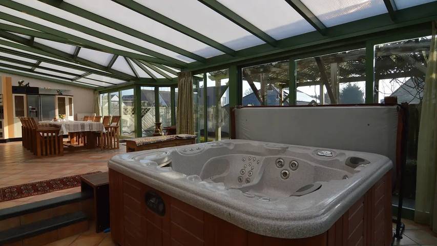 Ferienhaus für 14 Personen, mit Sauna und Garten sowie Whirlpool und Terrasse in Middelkerke - 2