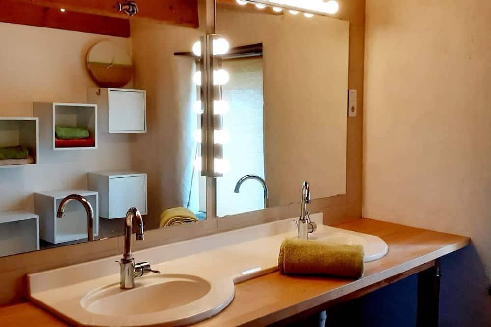 Maison au calme, proche de la mer in Santec, Ceinture Dorée