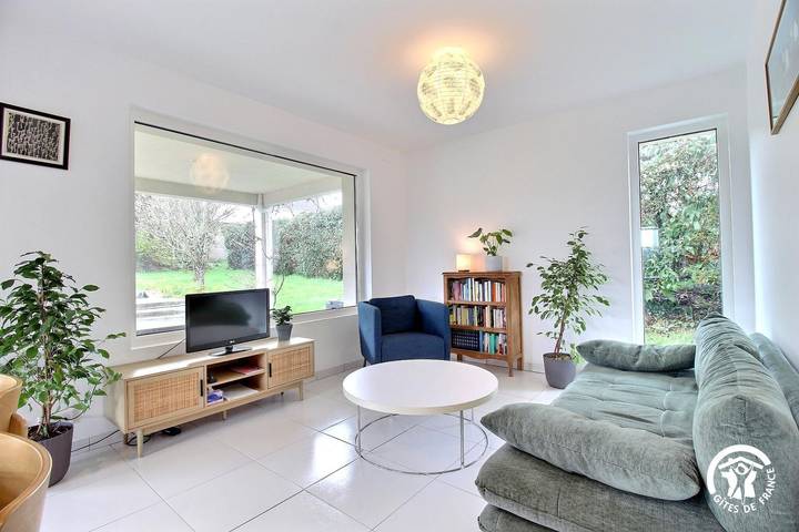 Gîte pour 4 personnes, avec jardin à Séné