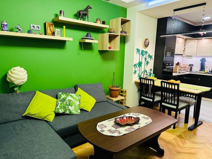 Ferienwohnung für 6 Personen, mit Whirlpool und Balkon in Sofia