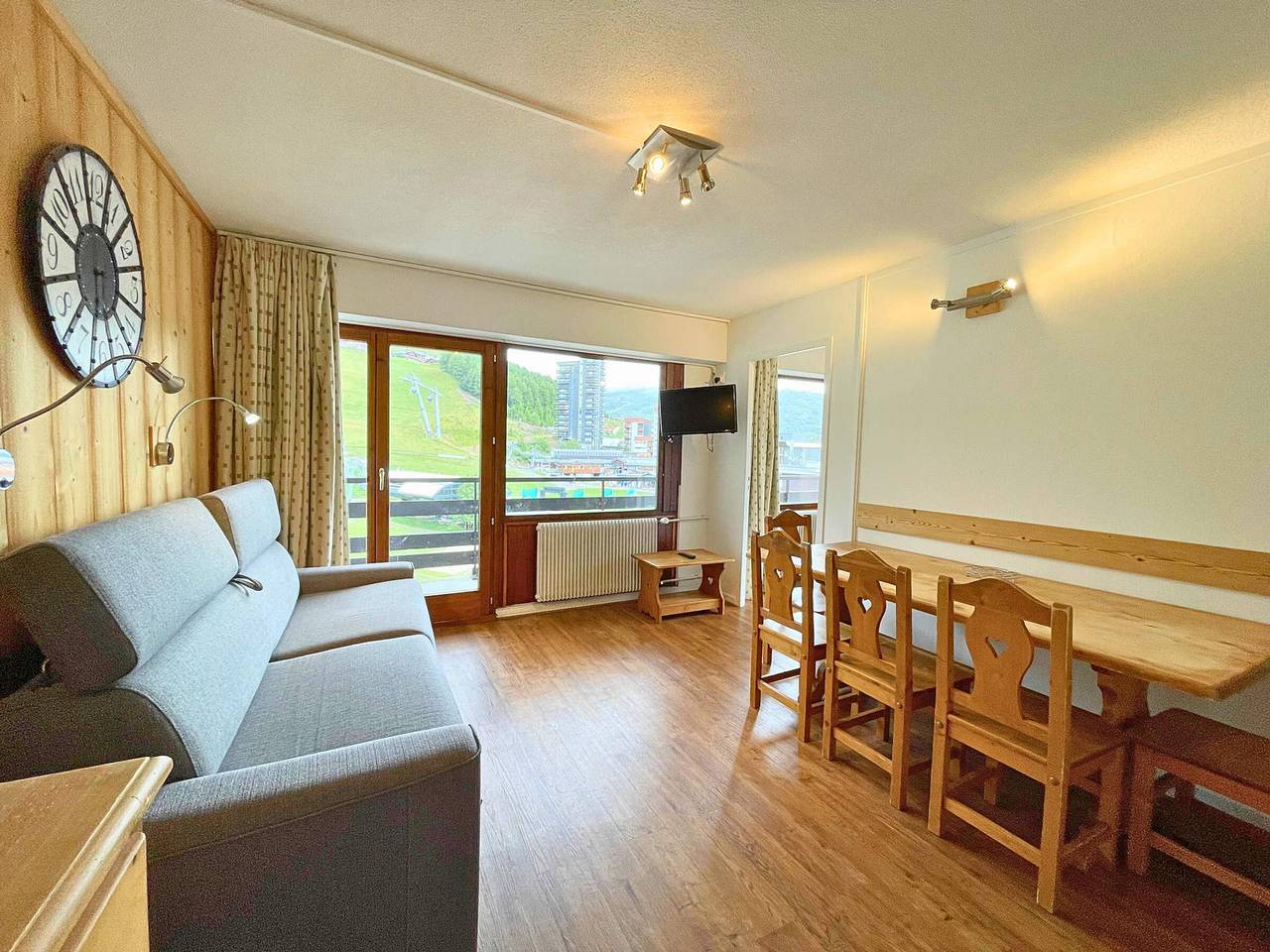 Appartement entier, Appartement avec balcon, aux pieds des pistes, 5 pers - La Croisette, Les Ménuires in Les Menuires, Saint-Martin-de-Belleville