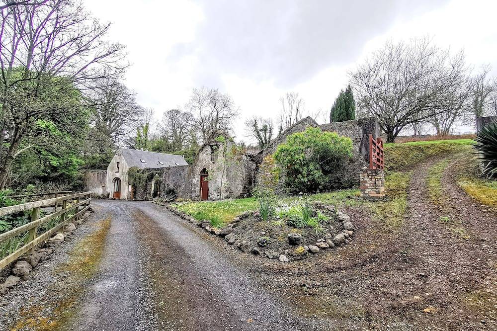 Wunderschön restauriertes Kutscherhaus in den Wäldern mit Blick auf die Suir-Mündung in County Waterford