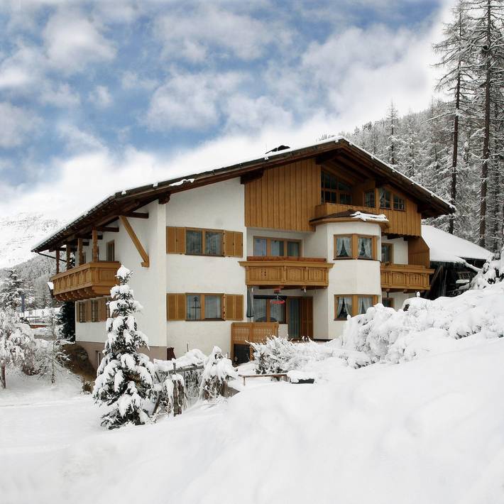 Holiday apartment for 4 people, with Balcony and Terrace in Obergurgl