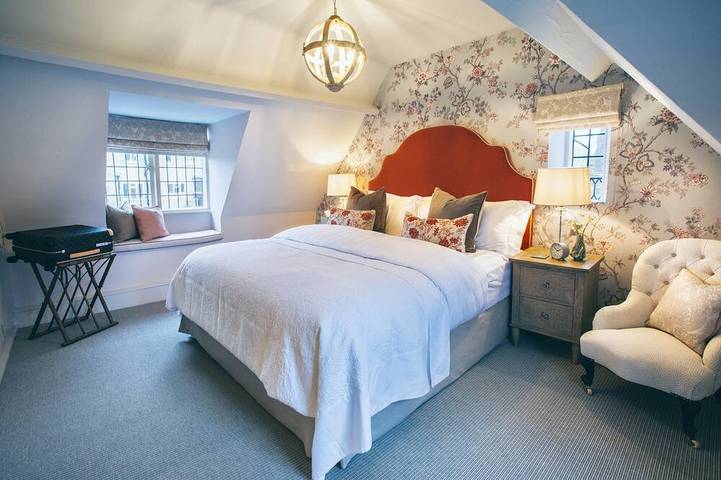 Neu verfügbar! Idyllisches Reetdachhaus im Herzen von Chipping Campden in Chipping Campden, Gloucestershire