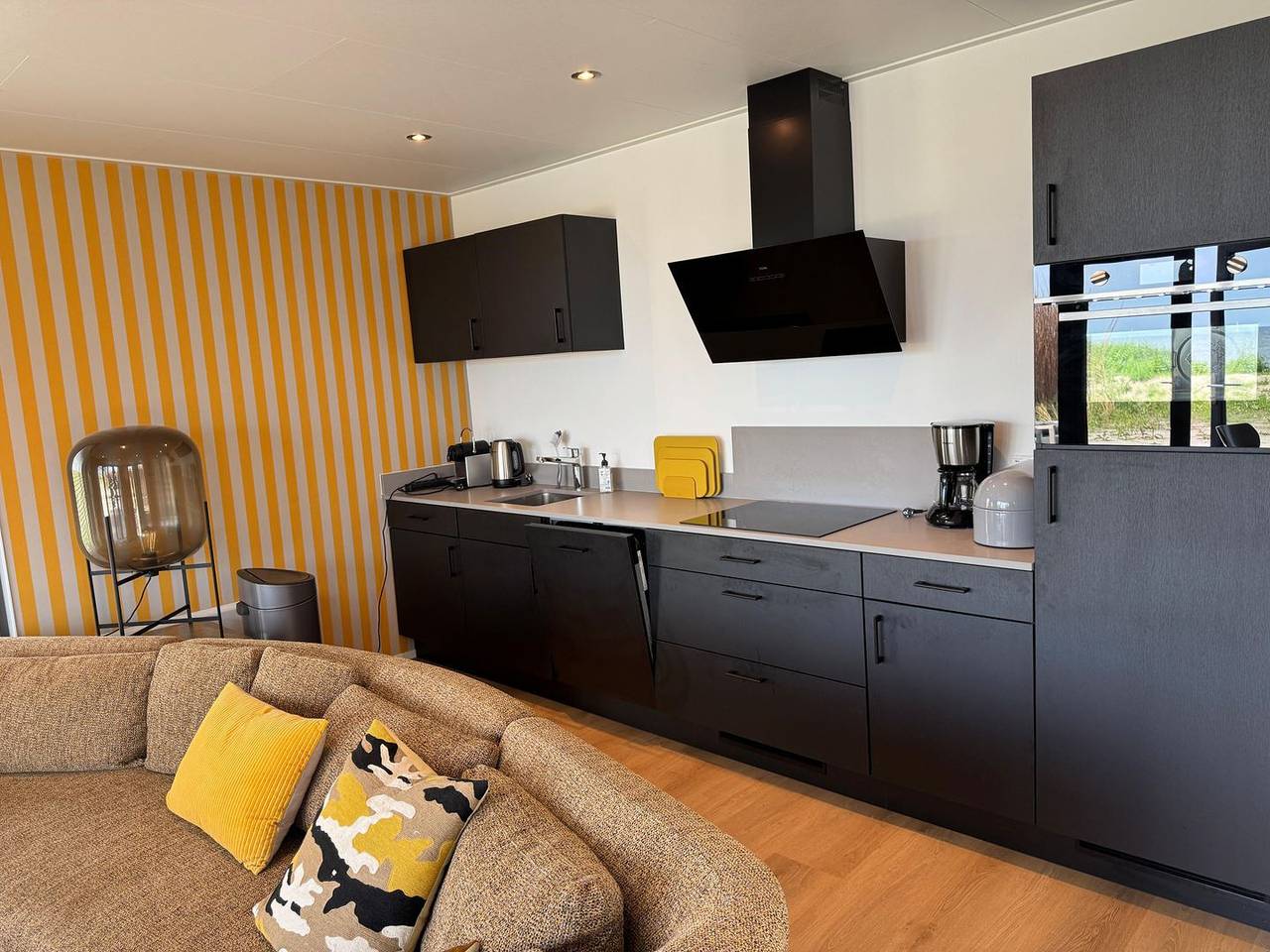 Beachhouse Sinne Nr. 514: Luxurious beachfront villa with exceptional sea views in Enkhuizen, IJsselmeer