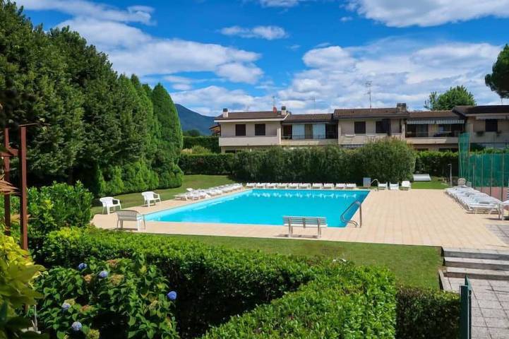 Ferienwohnung für 4 Personen, mit Pool und Balkon