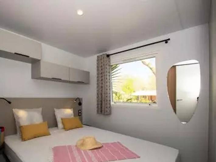 Camping  Les Pêcheurs - Mobilhome 6 personnes - 4 Pièces 6 Personnes Climatisé in Fayence, Région de Draguignan