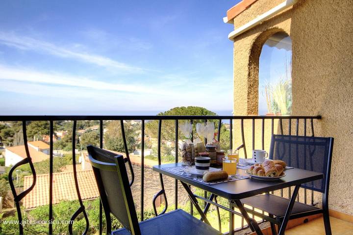 Gîte pour 2 personnes, avec Vue dans Gare du Club Med Cocody