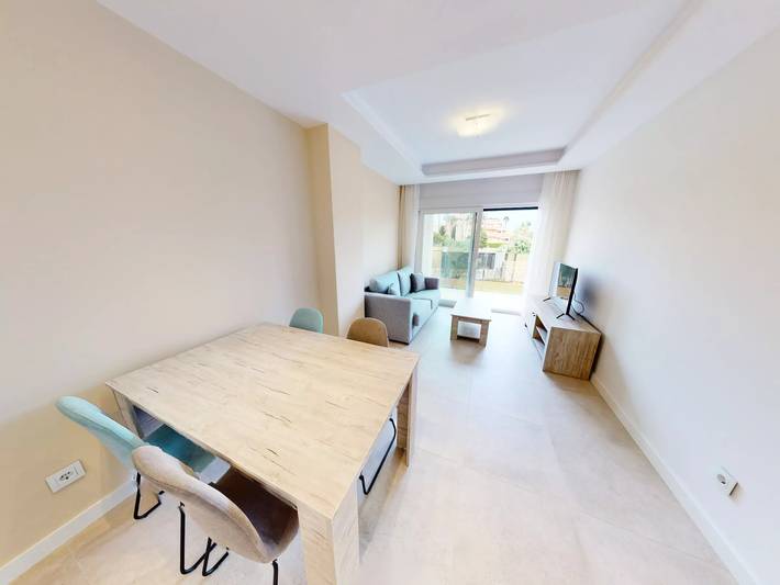 Ferienwohnung für 3 Personen, mit Pool und Terrasse in Oliva