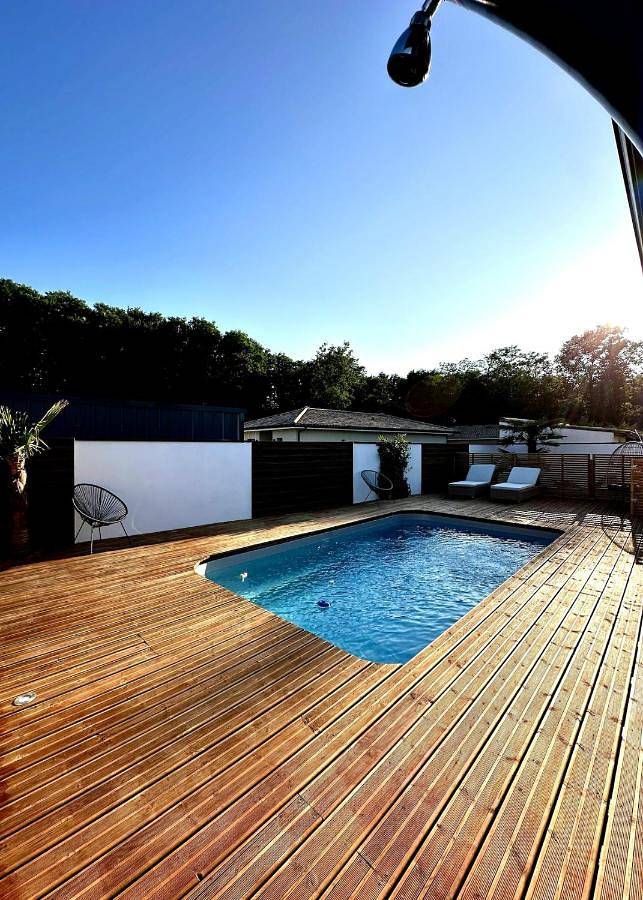 Location de vacances pour 8 personnes, avec jardin ainsi que piscine et vue à Saint-Selve - 2