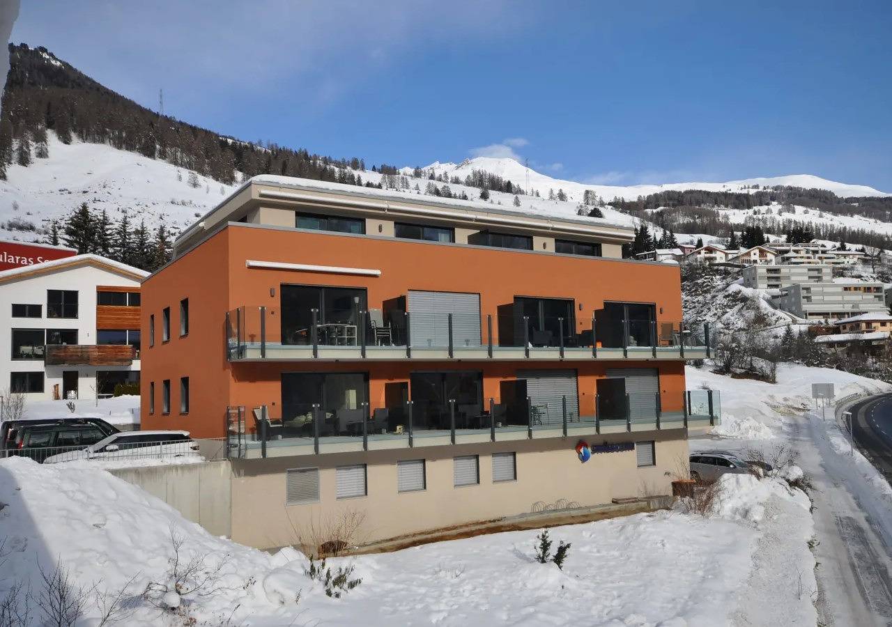 Ganze Ferienwohnung, Chasa Rachögna - 2.5 Zimmer Wohnung in Scuol, Unterengadin