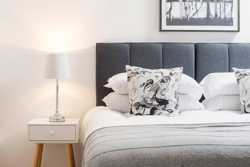 Four-Bedroom House in Bristol, South West England