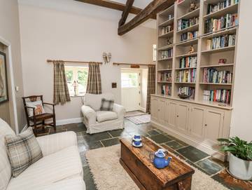 Cottage for 2 People in Powys, Mid-Wales, Photo 2