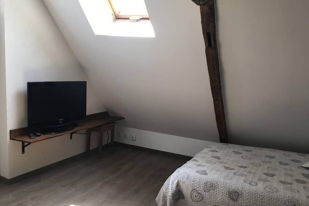 Apartamento entero, Apartamento-Apartamento-Baño privado externo in Saint-Aurélien, Región de Limoges