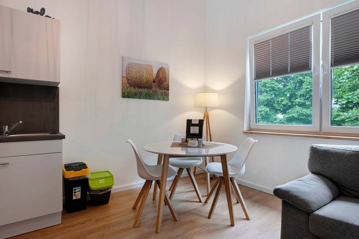 Entire apartment, Apartment 'Junge 4' with Wi-Fi in Lohe-Rickelshof, Heide and surroundings