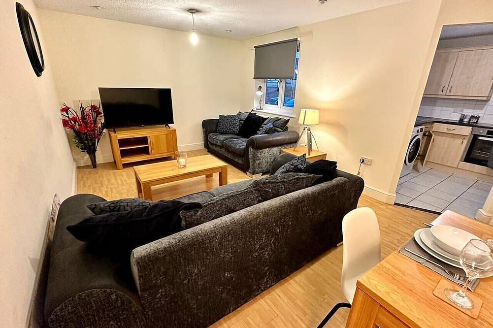 Apartment for 4 People in Swindon, North Wessex Downs