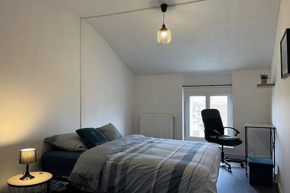 Apartamento entero, Appartement T4 - 76m2 - Rénové Entièrement Équipé in Saint-Étienne, Río Loira