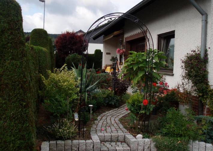 Ferienwohnung für 2 Personen, mit Ausblick und Garten in Kelberg