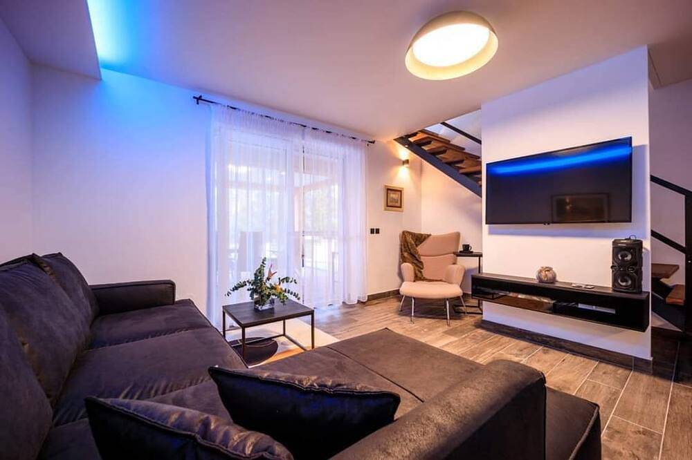 Haus an der Donau mit Jacuzzi, Sauna, Pool, Grill und Aktivitäten in der Natur in Osijek-Baranja