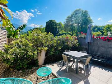 Gîte pour 2 personnes, avec terrasse et vue, animaux acceptés à Ayzac-Ost