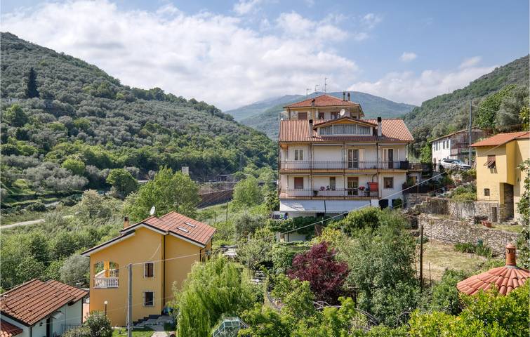 Ferienhaus für 6 Personen, mit Terrasse in Lucinasco