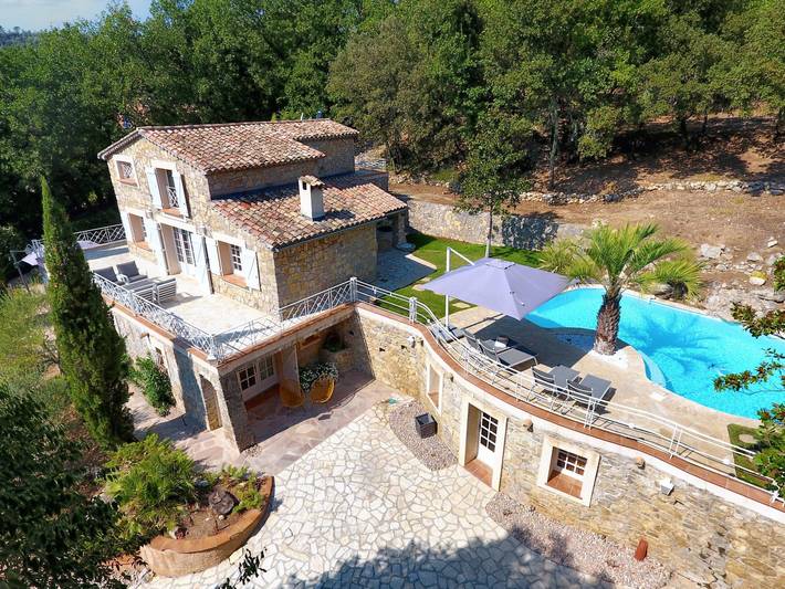 Gîte pour 6 personnes, avec piscine à Le Thoronet